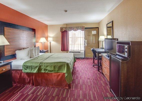 Quality Inn 2*