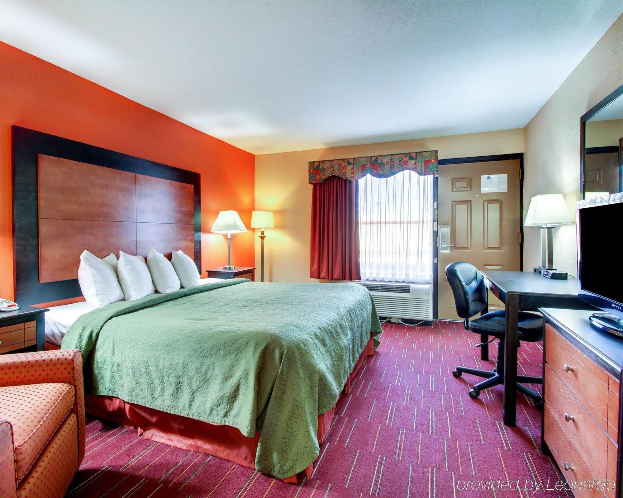 Quality Inn 2*